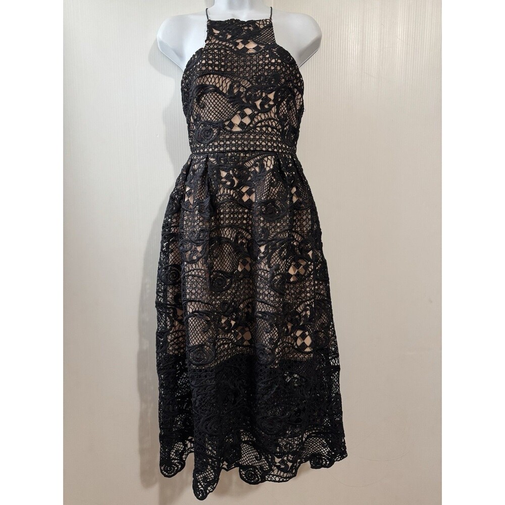 Elliatt Cocktail Crochet Dress Black Lace Over Nude Lining Women’s Sz Small
